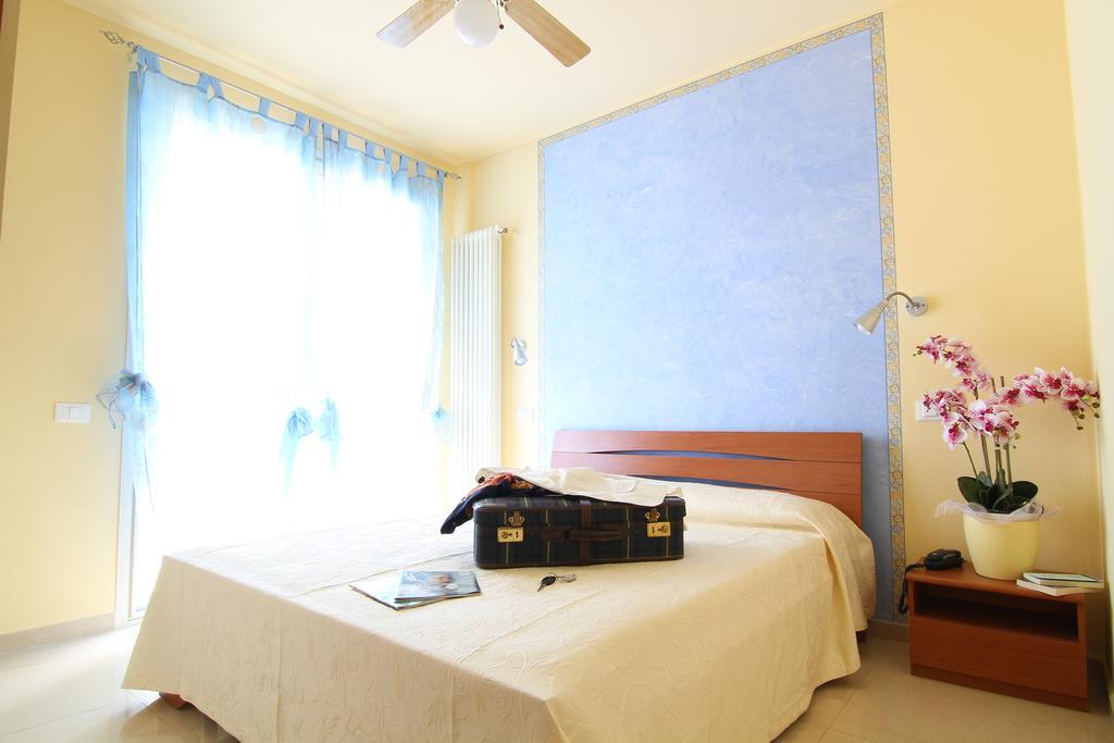 Residence Blu Marine Rímini Habitación foto